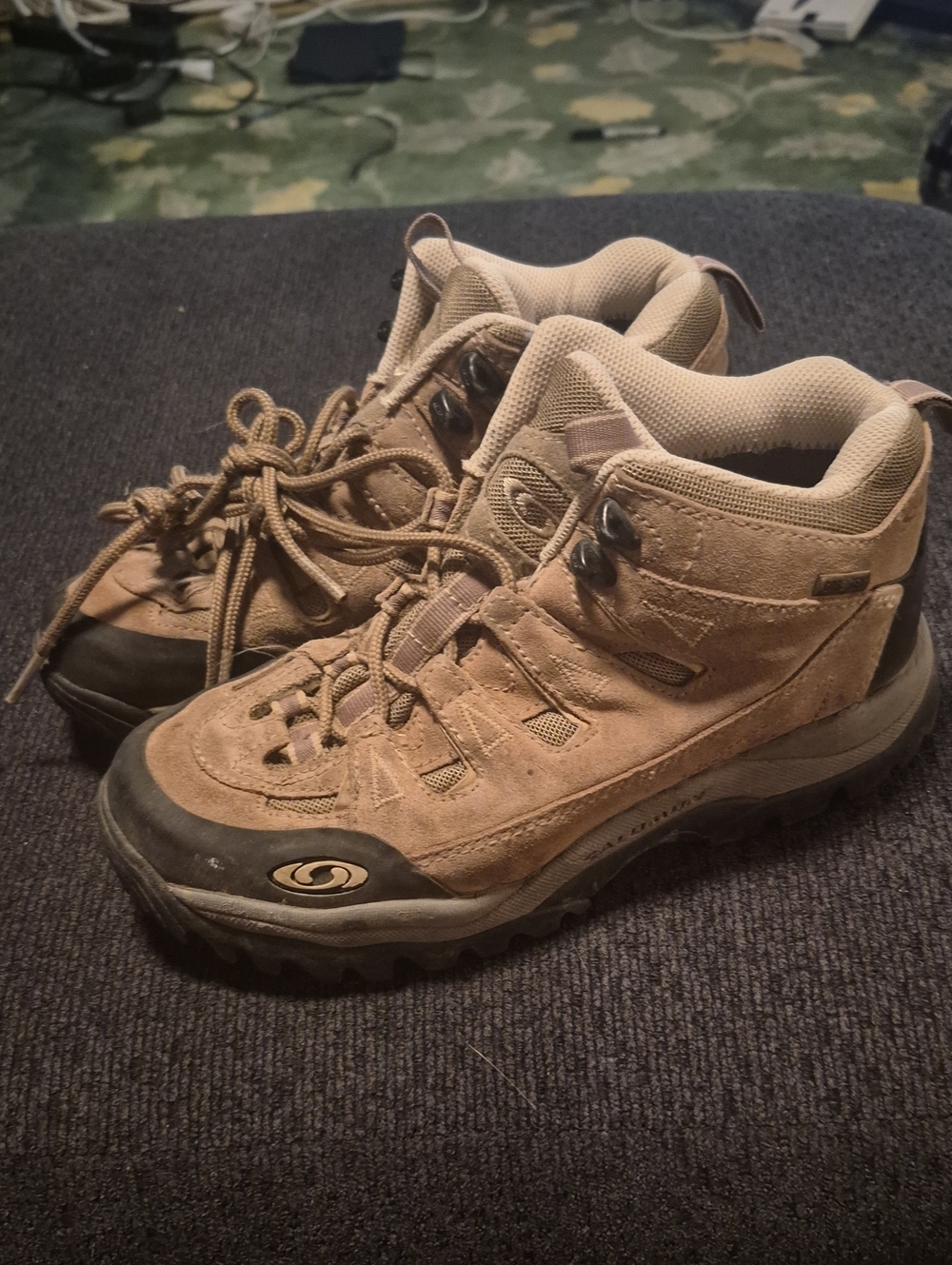 Salomon Men's Brown/Tan Suede Hiking Boots